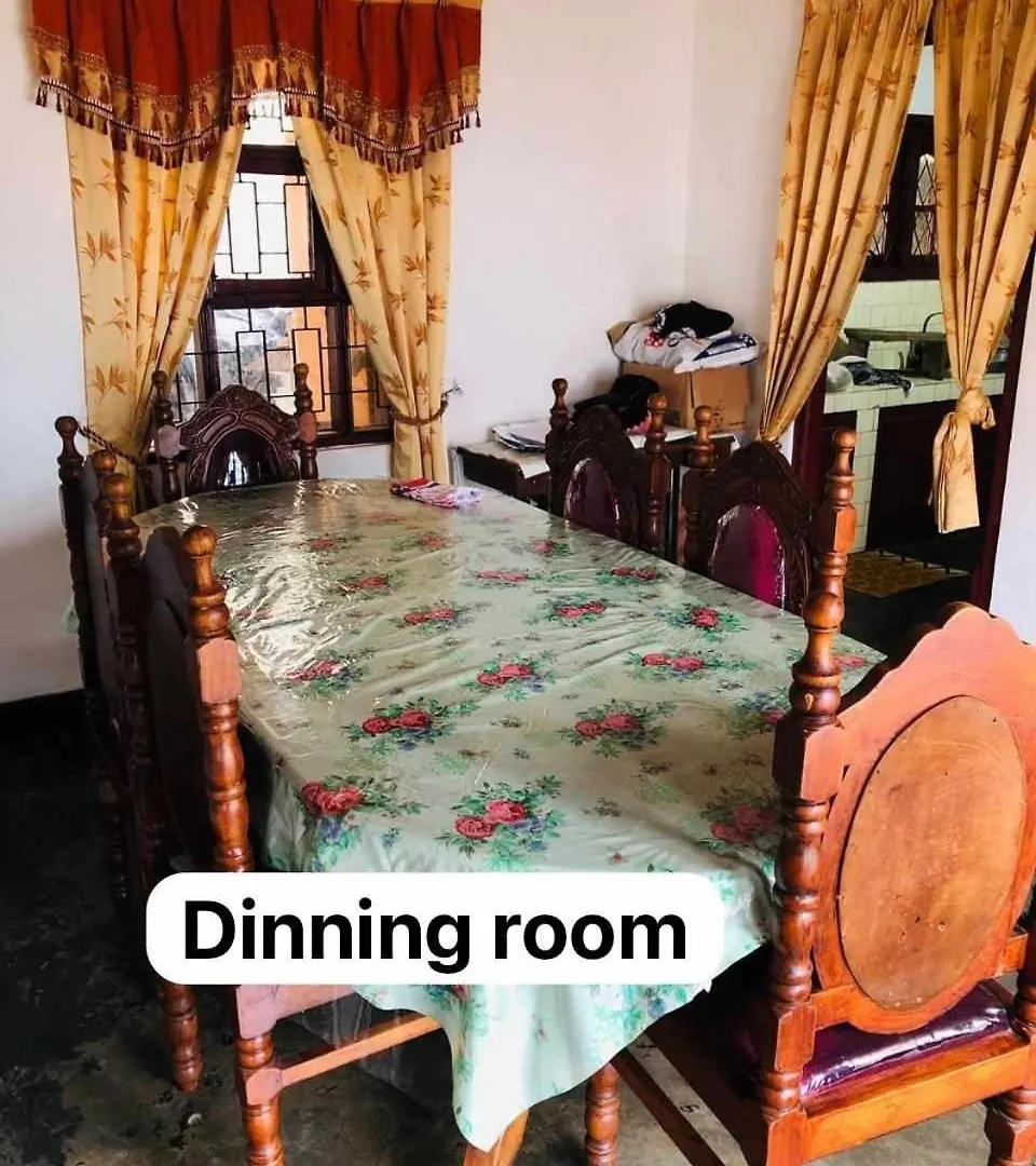 Guest house Rizi Bungalow In Nuwara Eliya Sri Lanka